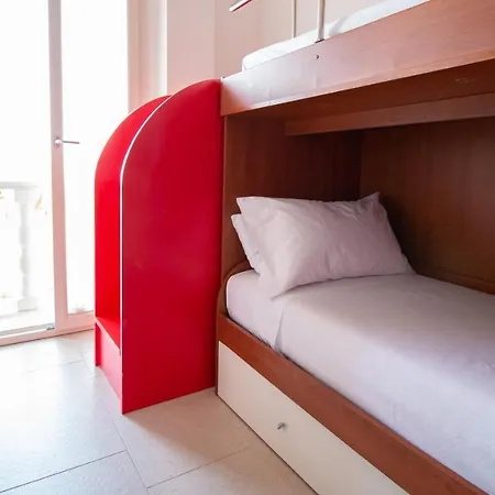 Welcomely - Luxury Tharros *