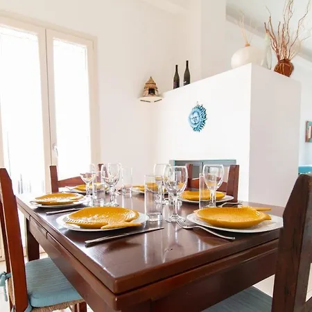 Welcomely - Luxury Tharros *
