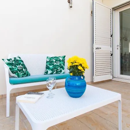 Daire Welcomely - Luxury Tharros *